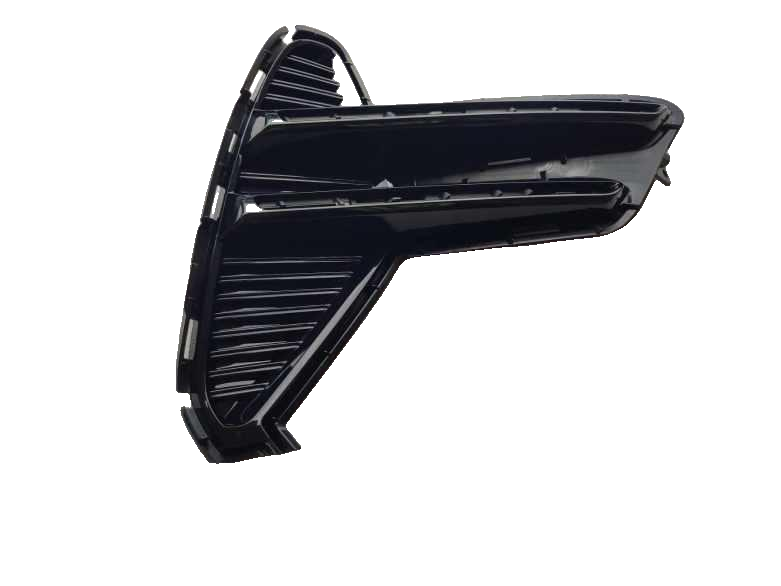 Front bumper right air curtain trim panel