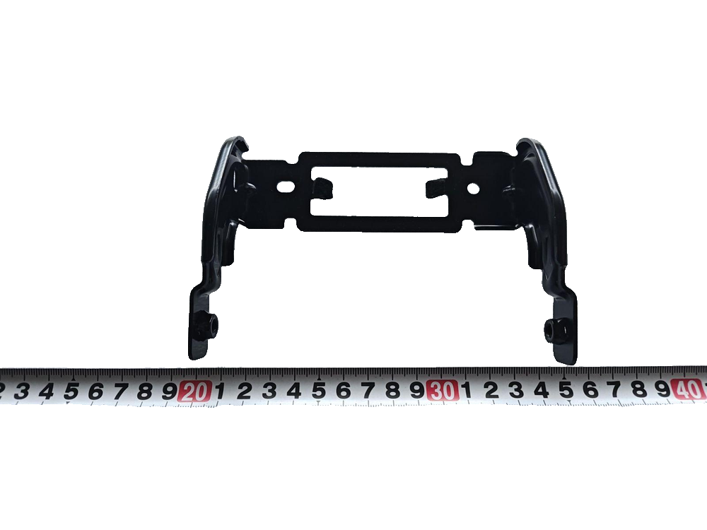Passenger IP center mounting bracket assembly
