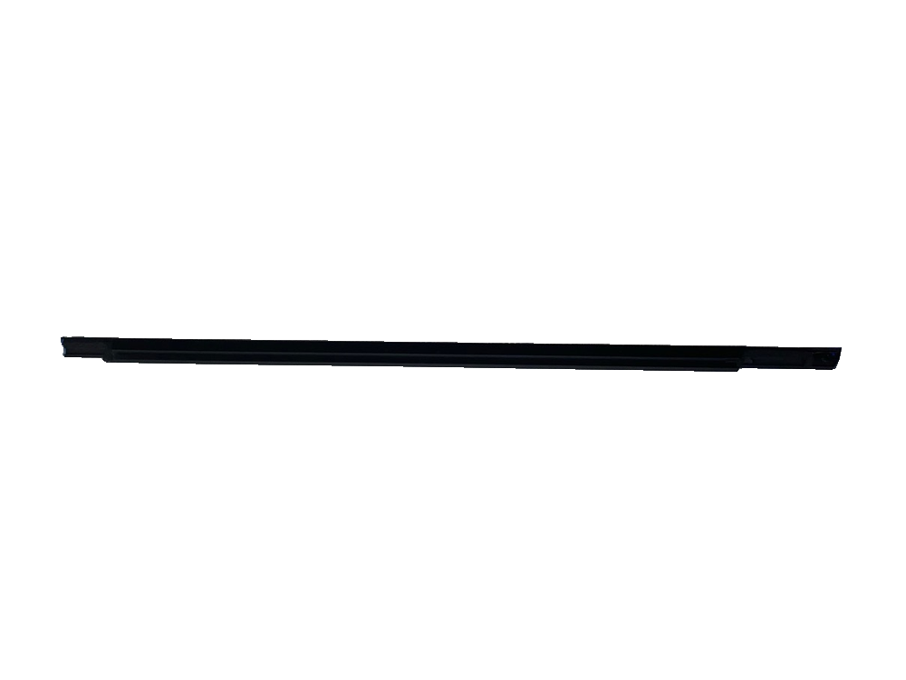 Right front door outer weatherstrip assembly