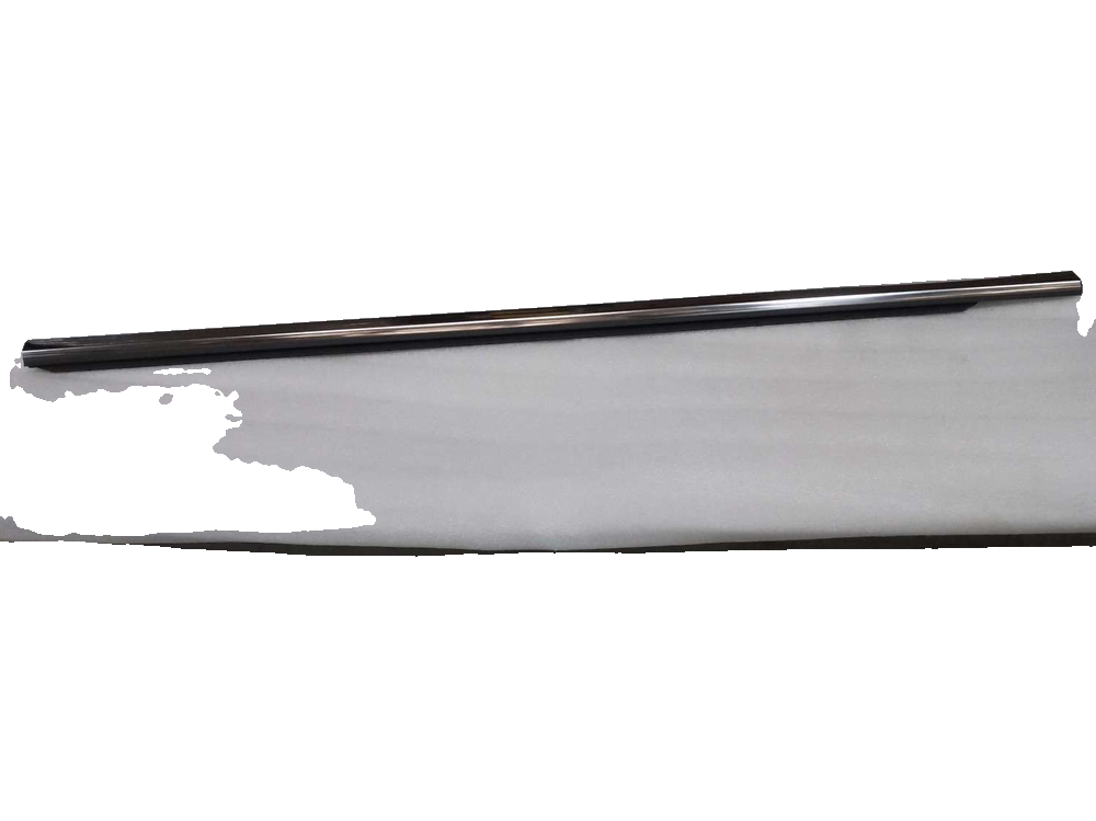 Right front door outer weatherstrip