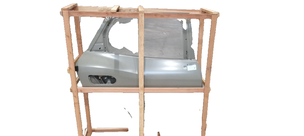Right rear door assembly