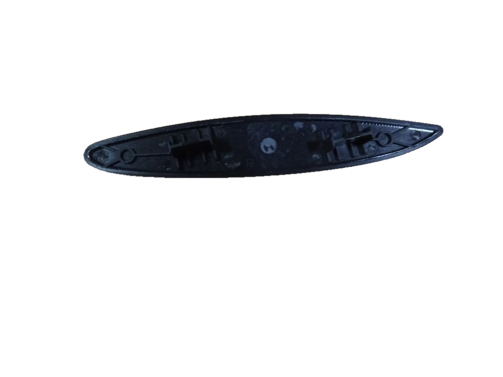 Headrest Right Outer Trim - Deep Black 5